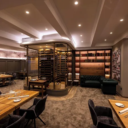 Ratshotel Хальтерн