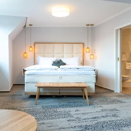 Ratshotel Отель 4*