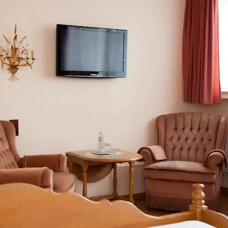 Отель Ratshotel 4*