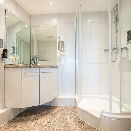 Отель Ratshotel Хальтерн