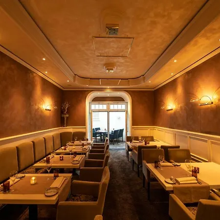 Отель Ratshotel